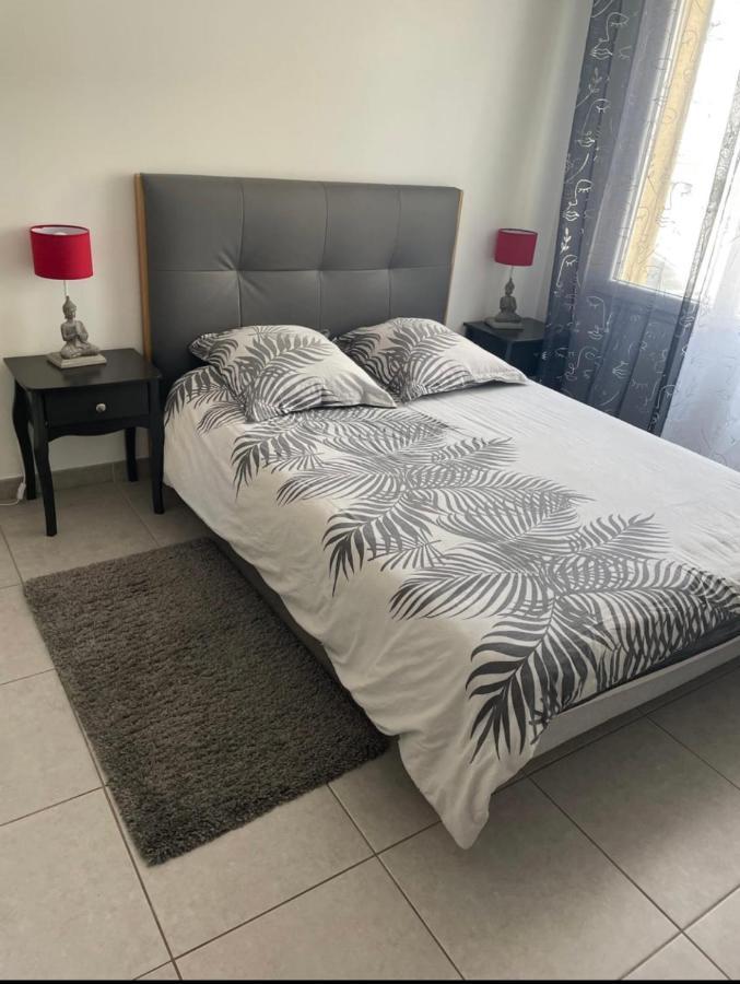Studio A 300 M De La Gare De Mantes-La-Jolie Dış mekan fotoğraf