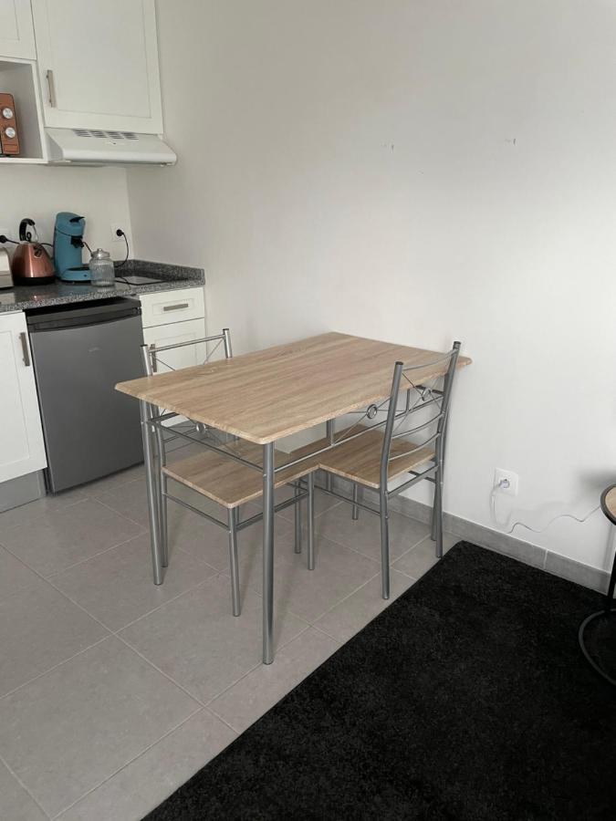 Studio A 300 M De La Gare De Mantes-La-Jolie Dış mekan fotoğraf
