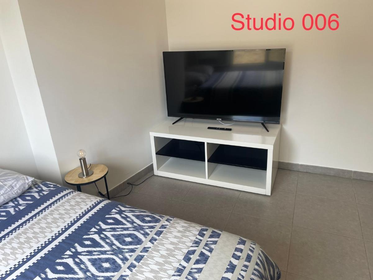 Studio A 300 M De La Gare De Mantes-La-Jolie Dış mekan fotoğraf
