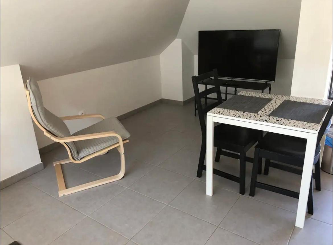 Studio A 300 M De La Gare De Mantes-La-Jolie Dış mekan fotoğraf