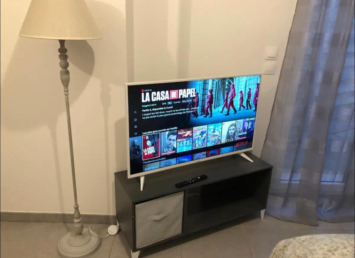 Studio A 300 M De La Gare De Mantes-La-Jolie Dış mekan fotoğraf