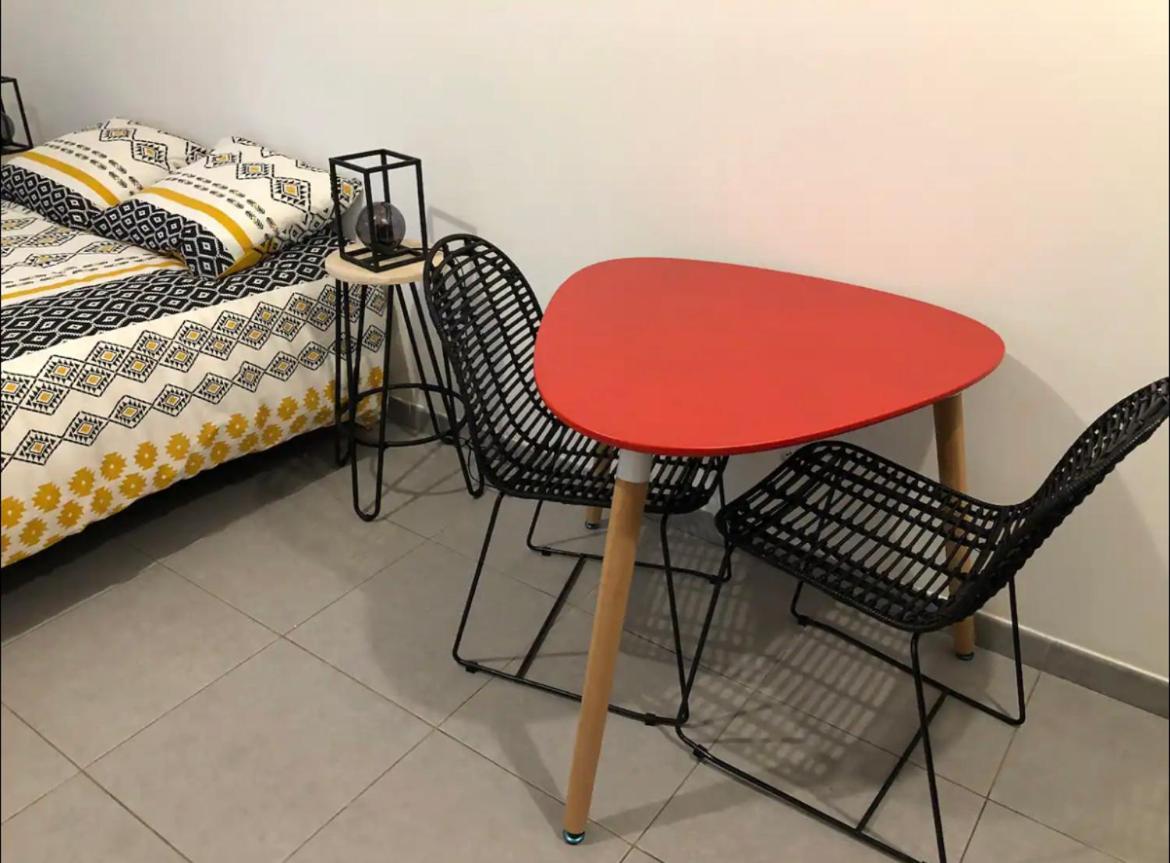 Studio A 300 M De La Gare De Mantes-La-Jolie Dış mekan fotoğraf